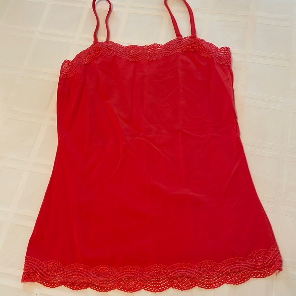 Ann Taylor lace trimmed cami